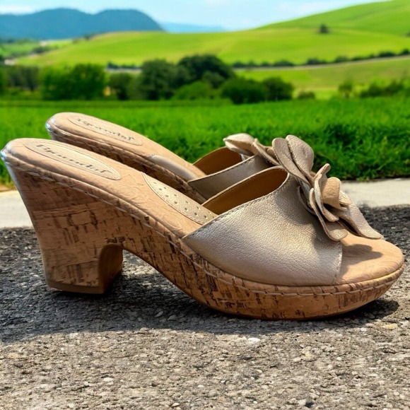 BJORNDAL‎  Leila Size 7.5  Leather Cork Sandals Flower Heeled - Picture 4 of 13
